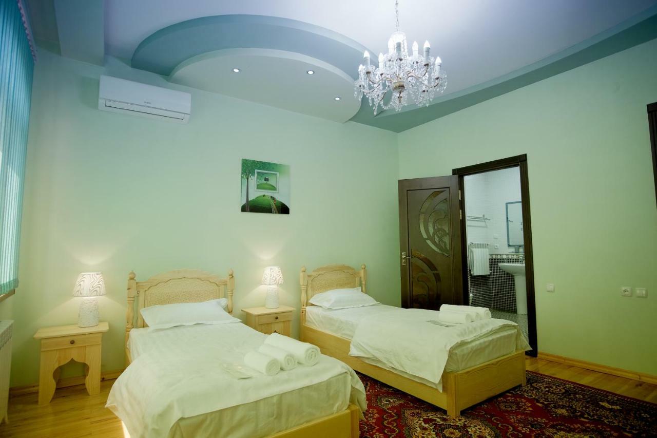 Ismail Hotel Bukhara Bagian luar foto